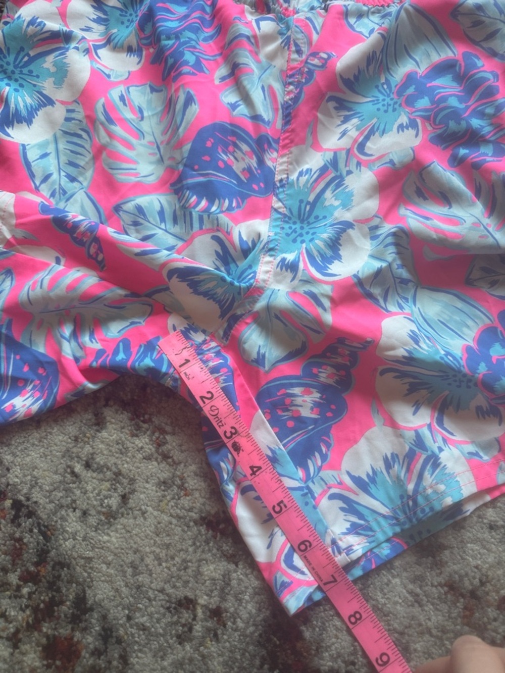 Vineyard Vines Boy's Size L Pink Floral Drawstring Swim Shorts - Picture 4 of 5